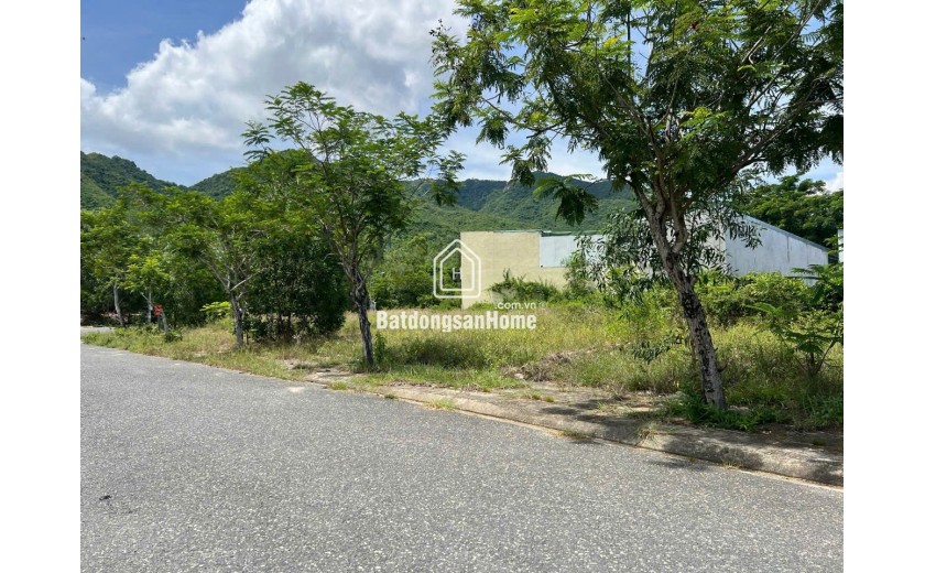 Bán lô đất đẹp Khu TĐC Đất Lành – Vĩnh Thái, đường 13m, gần Phong Châu – Giá tốt chỉ 3,3 tỷ!